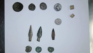 مطار الأقصر الدولي ينجح في ضبط 18قطعة أثرية قبل تهريبها خارج مصر