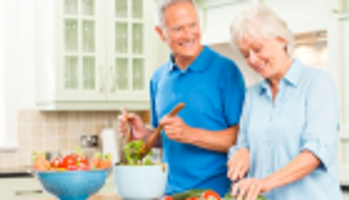 البروتينات تحمي عظام كبار السن وتقلل الوزن