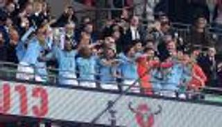 تقرير: السيتي يحتفظ بكأس الرابطة لأول مرة ويتفوق على تشيلسي ويونايتد