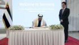 محمد بن زايد يزور مركز أبحاث وتطوير أشباه الموصلات في شركة سامسونج 