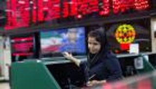بورصة إيران تهوي ألفي نقطة بعد أنباء استقالة وزير الخارجية