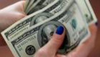 الدولار قرب أقل مستوى في أسبوع