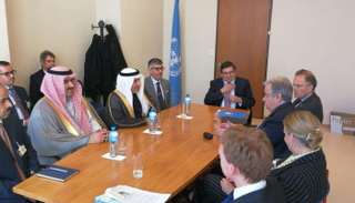  الدكتور عبدالله الربيعة وأنطونيو جوتيريس خلال لقاء اليوم