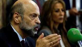  رئيس الوزراء الأردني عمر الرزاز - رويترز