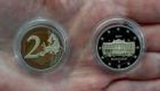 معنويات منطقة اليورو تهبط في فبراير لأدنى مستوى في عامين