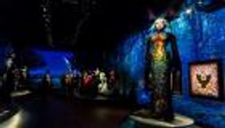 معرض على شكل أوبرا عن "أيقونة تصميم الأزياء الفرنسية" في مونتريال 