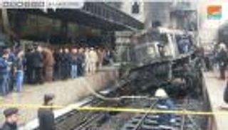 بالصور.. مصرع 20 وإصابة 40 آخرين إثر حريق ضخم بمحطة القطارات الرئيسية في القاهرة