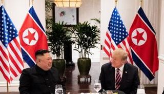 ترامب وكيم متفائلان مع بدء قمتهما الثانية في هانوي