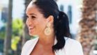 بالصور.. أمريكية تنفق 30 ألف دولار لتشبه ميجان ماركل