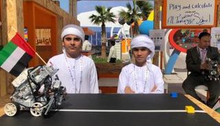 المبتكران أحمد عبدالعزيز البلوشي وأحمد بشير فرج