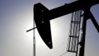 النفط يهبط مع انكماش نشاط المصانع الآسيوية