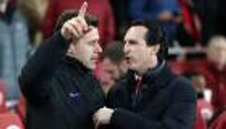 إيمري يحذر من توتنهام ويشيد بأوزيل قبل الديربي