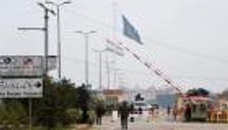 وصول الطيار الأسير للحدود الباكستانية الهندية تمهيدا لتسليمه لنيودلهي