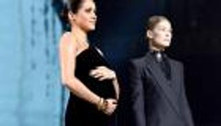 بالصور.. 15 إطلالة لميجان ماركل في فترة الحمل سحرت محبيها