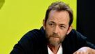 إدخال لوك بيري نجم مسلسل "بيفرلي هيلز 90210" إلى المستشفى