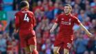 ظهير ليفربول يرشح زميله لجائزة الأفضل