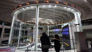 افتتاح أخضر  لتعاملات بورصة طوكيو 