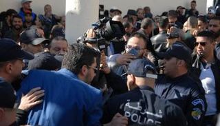 مظاهرة ضد الولاية الخامسة في الجزائر