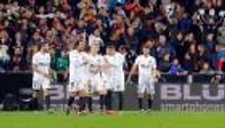 مدرب فالنسيا: التأهل لنهائي الكأس من أسعد اللحظات في مسيرتي 