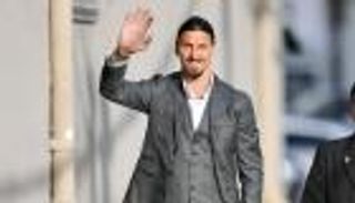 هوس إبراهيموفيتش بالأثاث يمنحه عرضا مغريا