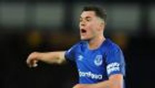 حافز إضافي يعزز طموحات إيفرتون لتعطيل ليفربول