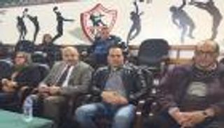 نائب رئيس الأهلي المصري يحضر ديربي السلة لنبذ التعصب