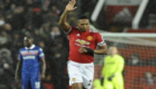 رسالة تمهد لرحيل فالنسيا عن مانشستر يونايتد