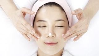 أقنعة البشرة من أساسيات العناية الكورية بالبشرة - صورة أرشيفية