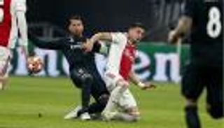 "يويفا" يعلن حكم مباراة ريال مدريد وأياكس بدوري الأبطال