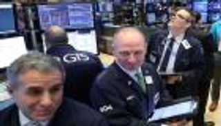 وول ستريت تفتح مرتفعة بدعم انتعاش آمال اتفاق التجارة