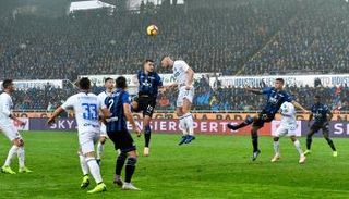 مرض التصلب الضموري يهدد لاعبي كرة القدم بحسب دراسة إيطالية