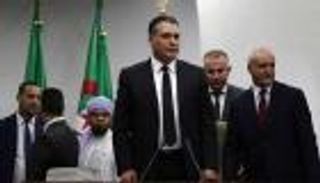 الحزب الحاكم في الجزائر: بوتفليقة التزم بمطلب الشعب "تغيير النظام"