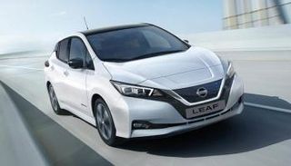 سيارة من طراز LEAF