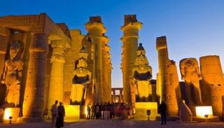 الأقصر عاصمة السياحة والآثار في مصر