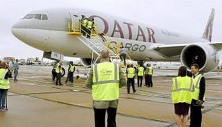 الخسائر تلاحق الخطوط القطرية