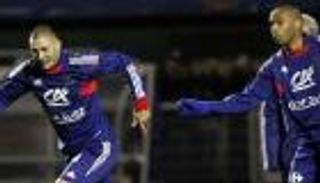 بنزيمة يعادل رقم هنري القياسي في دوري أبطال أوروبا