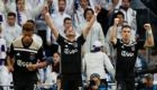 أياكس يسجل ثنائية تاريخية أمام ريال مدريد