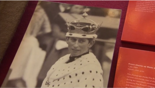 الملكة إليزابيث تحتفل بالذكرى الـ50 لتنصيب تشارلز أميرا لويلز