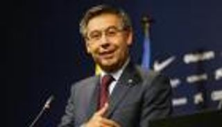 بارتوميو سعيد بإقصاء دي يونج لريال مدريد من دوري الأبطال