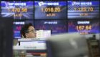 المؤشر نيكي ينخفض 0.31% في بداية التعامل بطوكيو