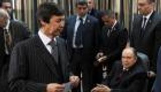 صحيفة سويسرية: بوتفليقة يعاني مشاكل بالتنفس والأعصاب