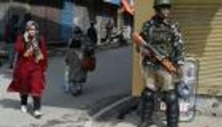 مقتل شخص وإصابة 29 آخرين إثر انفجار بمحطة حافلات في جامو وكشمير