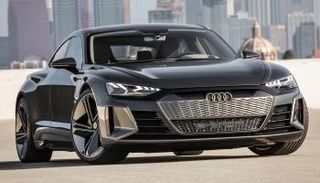 Audi E-Tron أفضل سيارة في العالم من معرض جنيف