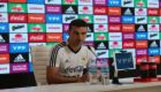 مدرب الأرجنتين يوضح سر استبعاد ميسي من صفوف "التانجو"