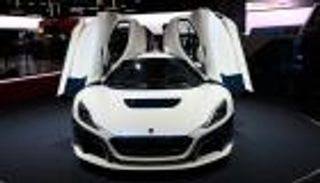 بالصور.. سيارة "التنين المجنح" كهربائية رياضية في معرض جنيف