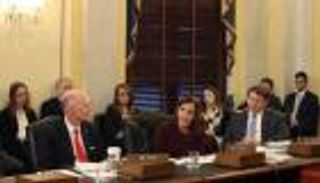 نائبة أمريكية تصدم مجلس الشيوخ: تعرضت للاغتصاب في الجيش