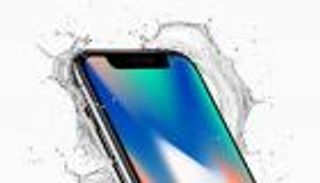جديد آيفون XS.. يعمل تحت الماء 40 دقيقة