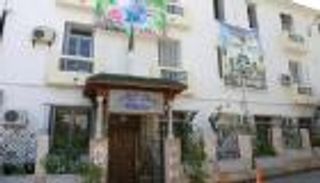 استقالة جماعية لـ7 أعضاء بارزين من الحزب الحاكم بالجزائر