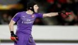 تشيك يؤمن بقدرة أرسنال على تجاوز عقبة رين 