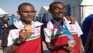 الشقيقان ميكا وجونا 